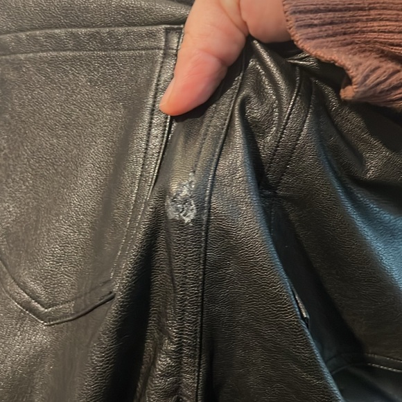 NWT Spanx Leather-Like Ankle Skinny Pant (slight imperfection on back seam) - Picture 9 of 9